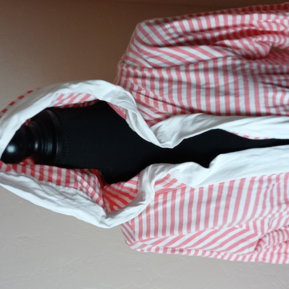 Pure Fiber Hooded Bath Robe - Picture 2 of 7